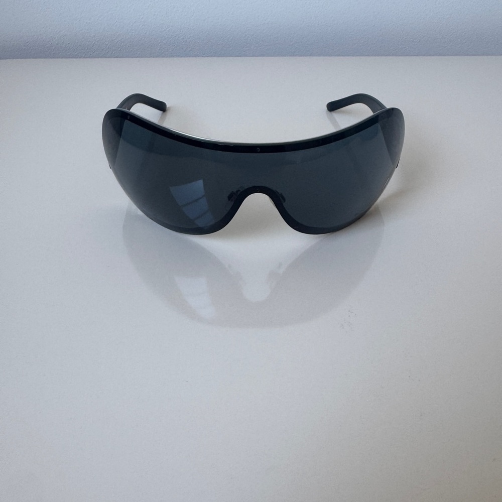 Vintage Chanel sunglasses - Picture 10 of 15